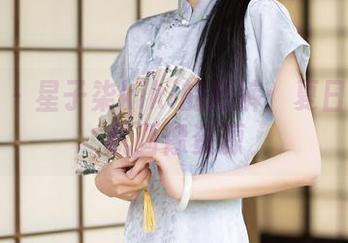 秀人网 – 星子柒kiki的短裤：夏日里的随机画像资源
