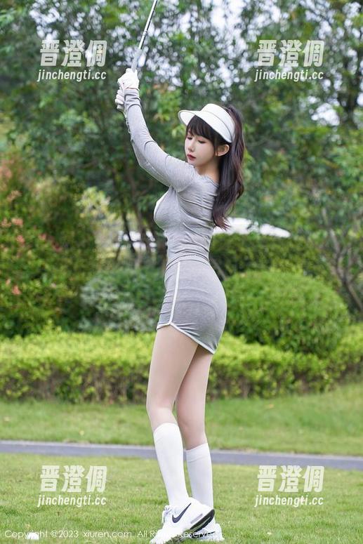 秀人网-白白Alina 秀人网 - 在白白Alina的泳池里:谁说水里不能玩得开心?原图+图包,一个都不能少!