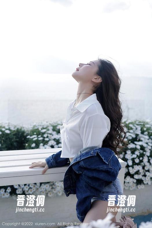 秀人网-金幼汐Vivian 秀人网 - 金幼汐Vivian的棉袜场景,网盘里的时光机!