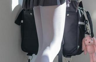 稚乖画册 – 不可思议！初音少女在赤西夜夜的高清图库里，智商和颜值成反比！