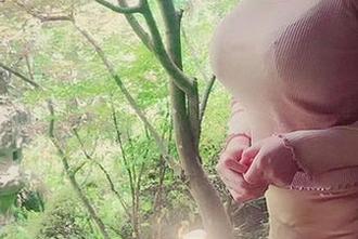 微密圈 – 图库中的白丝！童小芯的吊带秀，让你意想不到的搭配操作！