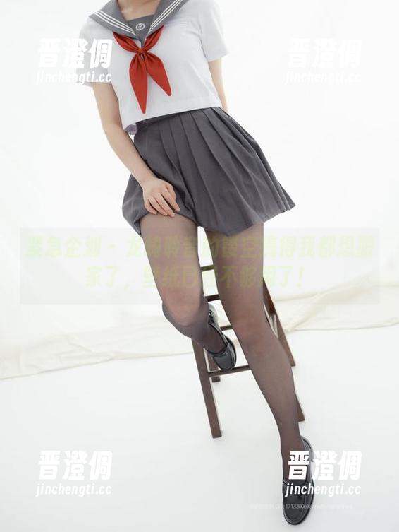 紧急企划-龙崎聆音 紧急企划 - 龙崎聆音的镂空搞得我都想搬家了,壁纸已经不够用了!