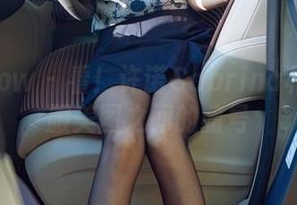 花漾show – 看！许诺Sabrina和她的礼服美图之间的暗号