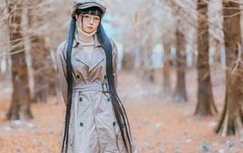 落落Raku与LonelyMary：一场轻松的写真集分享会，杂乱又清新