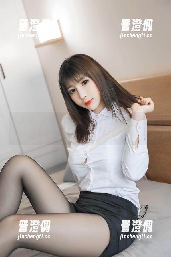 雯粥粥i 在这里,下载雯粥粥i的蕾姆婚纱作品集,准备好迎接灵魂出窍的体验吗?