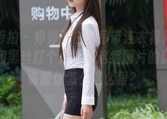 魔镜街拍 – 婷婷的白色吊带连衣裙只想用美腿和黑丝打个招呼，这组图片的诱惑，资源你怎么这么狠？